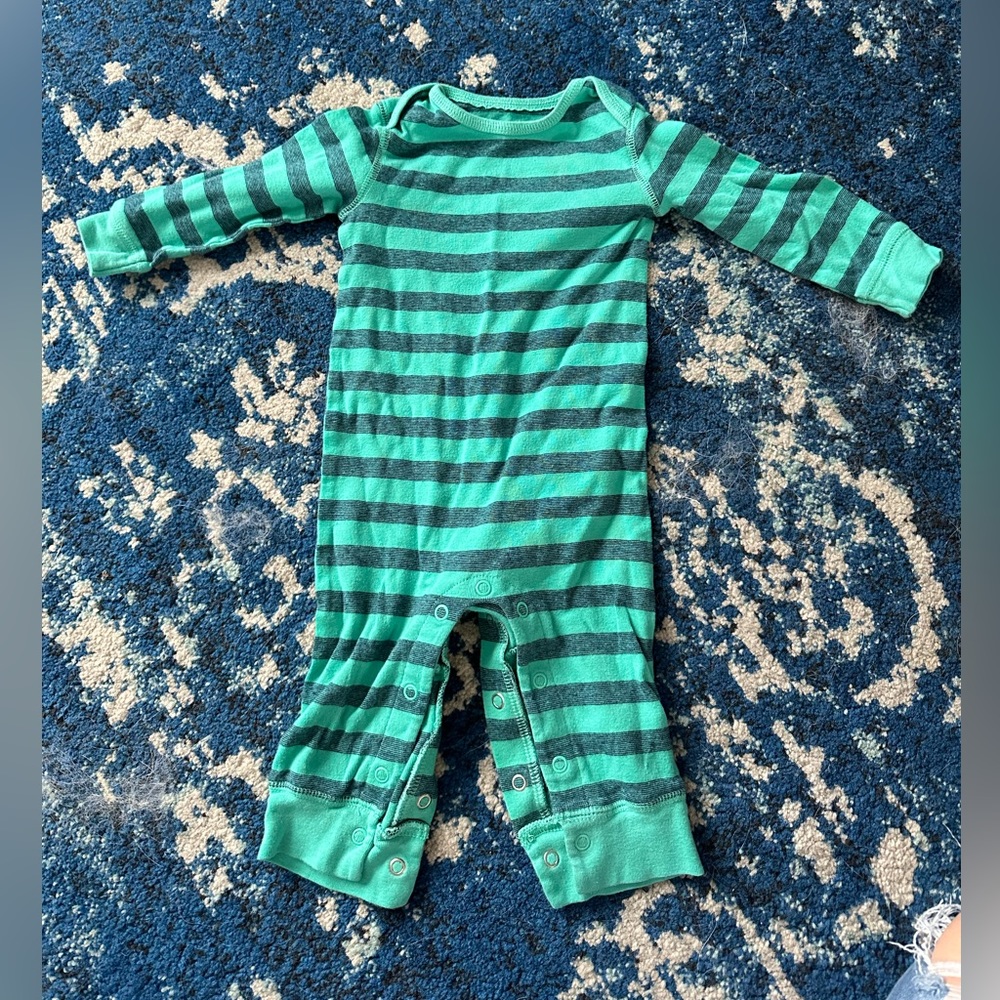6-9 Month baby outfit barely worn